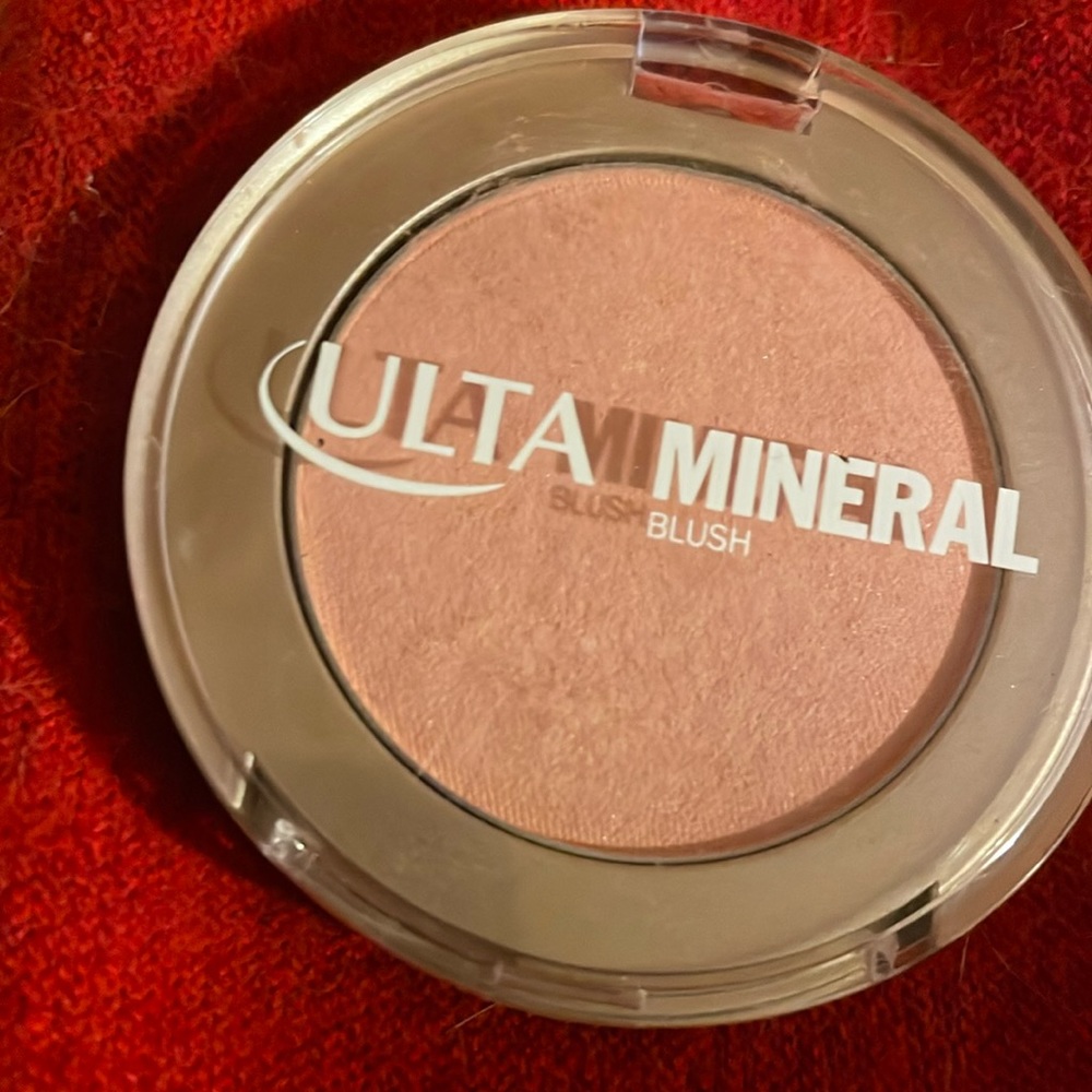 Mineral blush